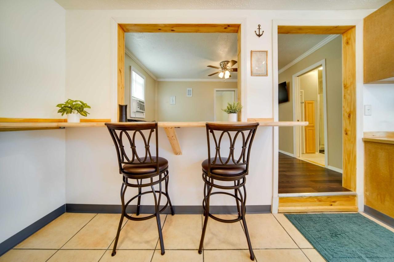 Geneva Cottage With Patio - Walk To Park, Lake Erie! Exterior foto