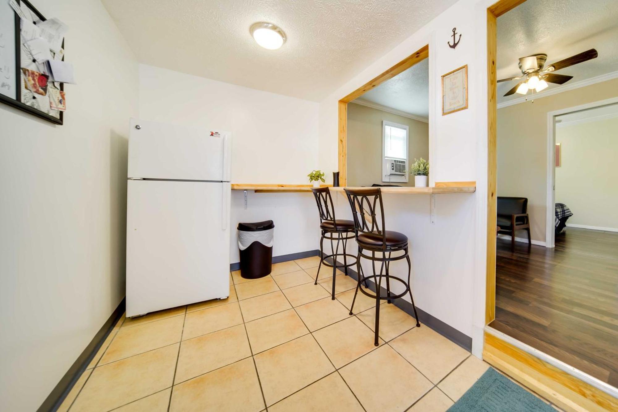 Geneva Cottage With Patio - Walk To Park, Lake Erie! Exterior foto